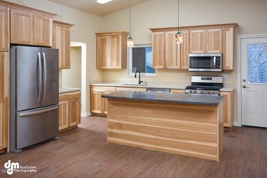 Kitchen_DMD_5796-SMALL
