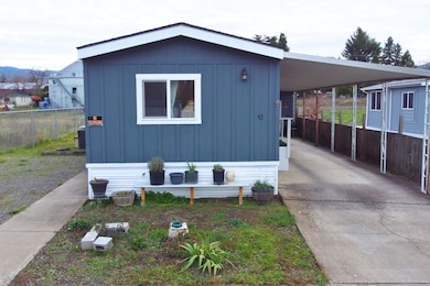 4729 S Pacific Hwy unit 12, Phoenix, OR 97535 - photo 2