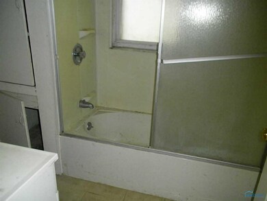 642 W Sylvania Ave, Toledo, OH 43612 - photo 5