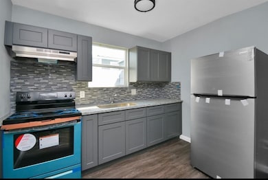 7919 Brays St unit B, Houston, TX 77012 - photo 3