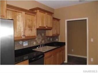Kitchen Additional View