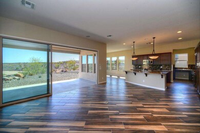 004_Living - Kitchen