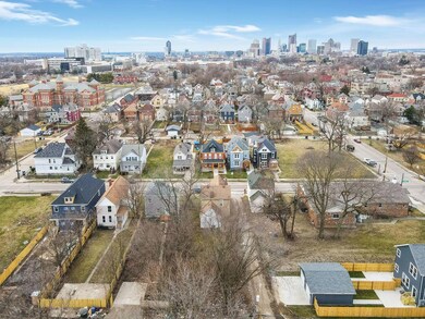 467 S Champion Ave, Columbus, OH 43205 - photo 7