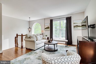 11508 Wild Hawthorn Ct, Reston, VA 20194 - photo 7