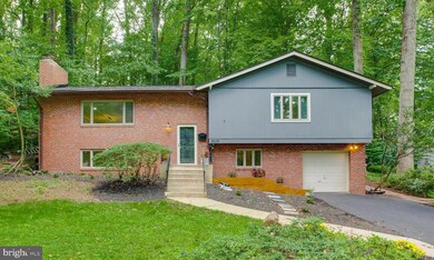 3610 Whispering Ln, Falls Church, VA 22041 - photo 2