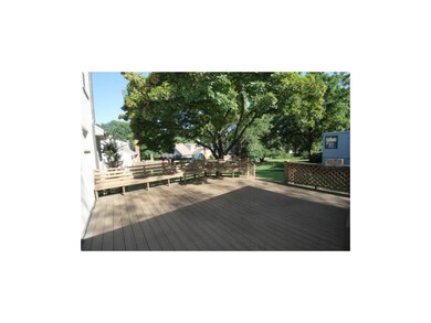 LOW to NO maintenence huge Trex Deck!