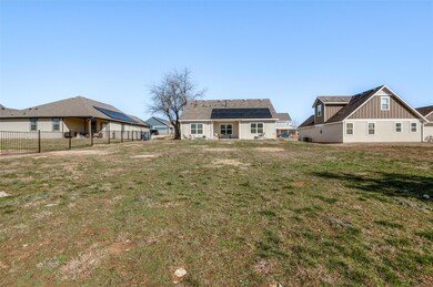 1370 Greenfield St, Gainesville, TX 76240 - photo 7