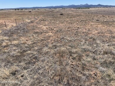 3805 W Chianti Ln, Paulden, AZ 86334 - photo 5