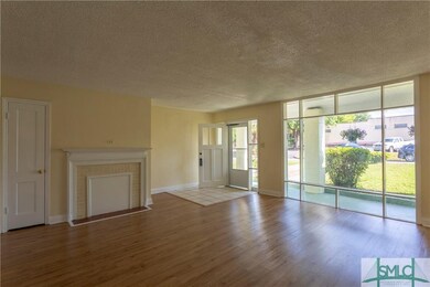 2055 E 41st St, Savannah, GA 31404 - photo 4