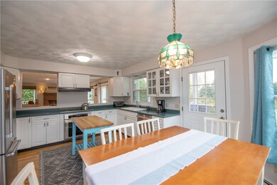 151 N Weeden Rd, Wakefield, RI 02879 - photo 4