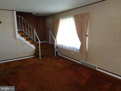 211 Old Fritztown Rd, Reading, PA 19607 - photo 4