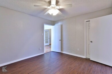 3242 Woodhollow Cir, Abilene, TX 79606 - photo 2