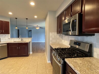 You will love this Kitchen! ALL Stainless Steel appliances, Granite Countertops! Recessed Lighting!