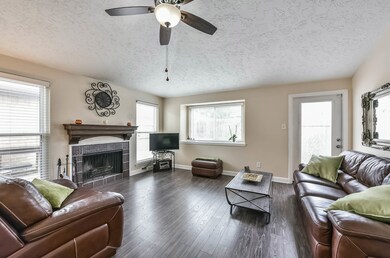 7834 Mauvewood Dr, Houston, TX 77040 - photo 6