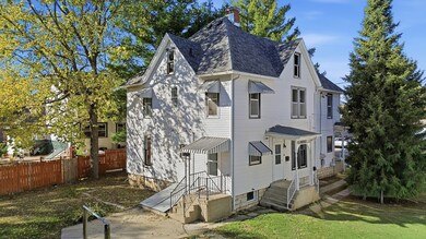 1102 W 3rd St, Dixon, IL 61021 - photo 4