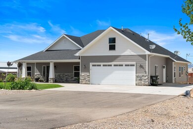 259 E 600 N, Parowan, UT 84761 - photo 2