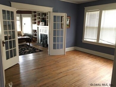 340 Taylor Ct, Troy, NY 12180 - photo 4