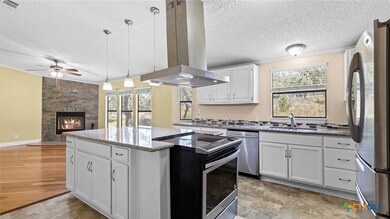 1057 Willow Dr, Canyon Lake, TX 78133 - photo 5