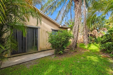 9571 W Daffodil Ln, Miramar, FL 33025 - photo 4