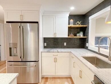 Kitchen towards shelves