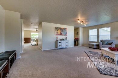 1077 E Yankee Basin Dr, Kuna, ID 83634 - photo 3