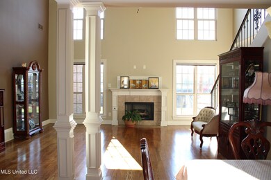Living Room (2)