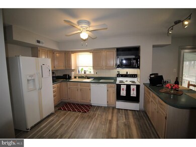 12 Regal Ct, Newark, DE 19713 - photo 4