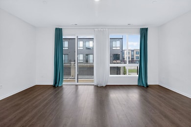 1276 Lakepointe Dr S, Schaumburg, IL 60173 - photo 5