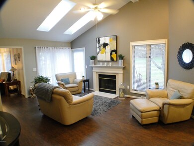 1945 Cross Bend St NE unit 41, Grand Rapids, MI 49505 - photo 5