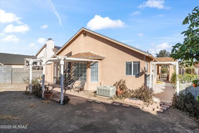 27-Back Patio & Yard