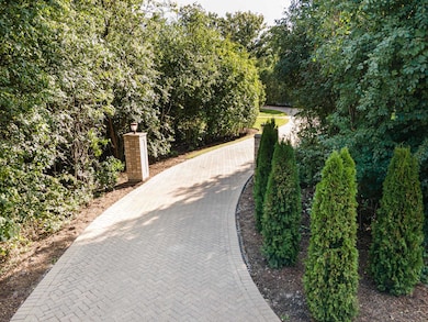 1401 W Everett Rd, Lake Forest, IL 60045 - photo 3