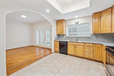 11711 Memorial Dr unit 639, Houston, TX 77024 - photo 7