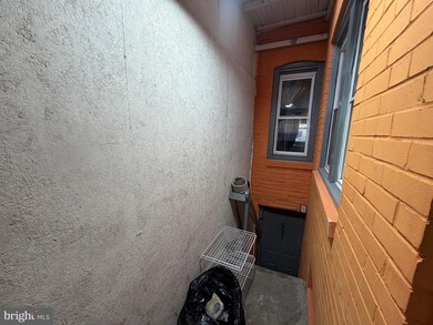 318 S 11th St, Reading, PA 19602 - photo 6