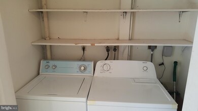 12185 Dove Cir, Laurel, MD 20708 - photo 5