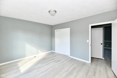 423 E 37th St, Anderson, IN 46013 - photo 7