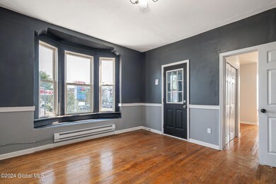 4-555WashingtonAve_04