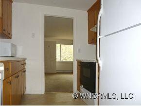 70 Huff N Puff Ln, Hendersonville, NC 28792 - photo 4