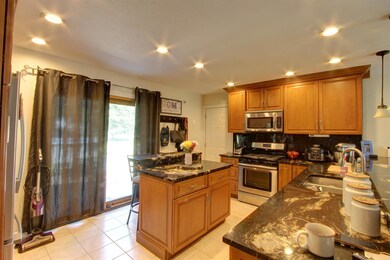 56870 Pinecrest Dr, Elkhart, IN 46516 - photo 6