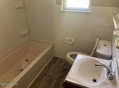 951 Reaves St, Jackson, MS 39204 - photo 5