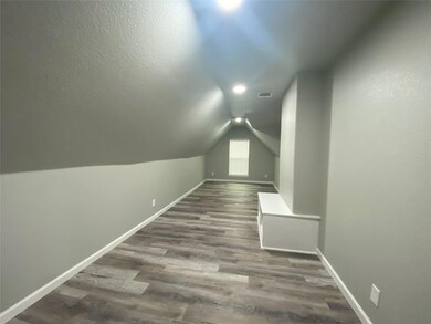 101 Lane Ave unit 3, Cleburne, TX 76033 - photo 5