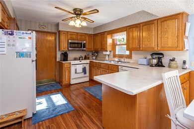 1239 71st St, Windsor Heights, IA 50324 - photo 7