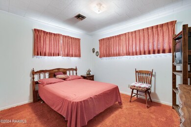 7-web-or-mls-400 E B N Street-6