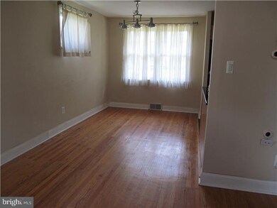 1028 Eisenhower Ave, Woodlyn, PA 19094 - photo 5