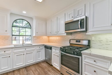 301 Live Oak Ln, Friendswood, TX 77546 - photo 7