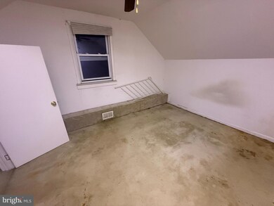 2704 Bayonne Ave, Baltimore, MD 21214 - photo 6