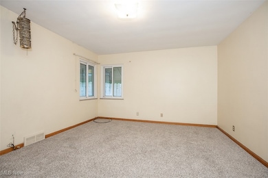 6045 Edgebrook Blvd, Parma Heights, OH 44130 - photo 7