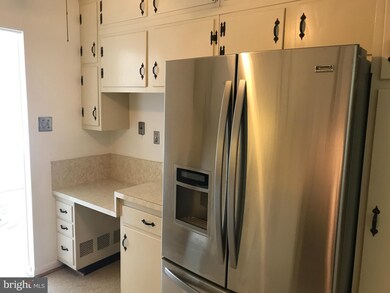 14204 Arctic Ave, Rockville, MD 20853 - photo 6