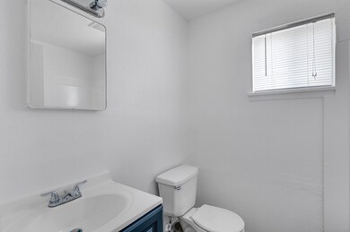 5722 Pickfair St unit 1, Houston, TX 77026 - photo 6