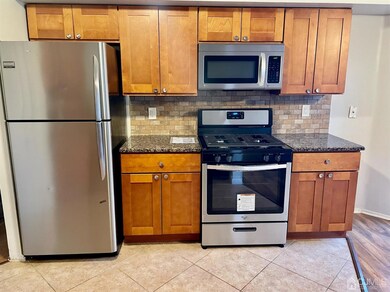 3295 Cypress Ct, Monmouth Junction, NJ 08852 - photo 5