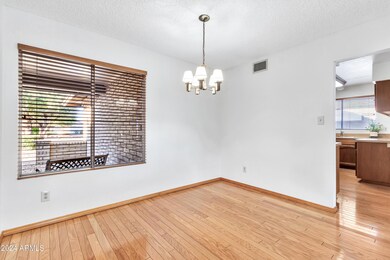 1529 E McNair Dr-12